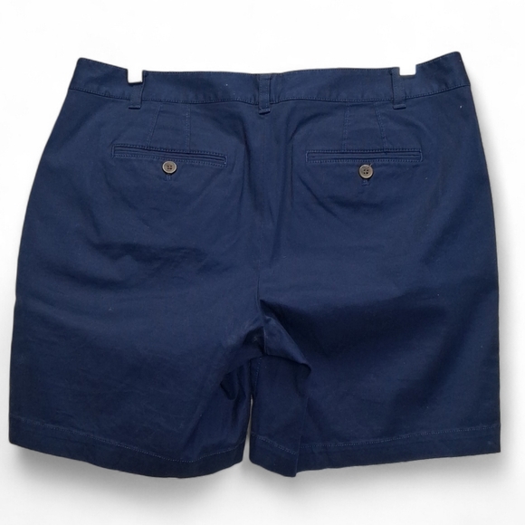 Talbots The Weekend Chino Navy Women's Shorts 7" Size 8 - Picture 2 of 3